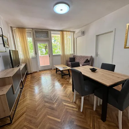 Apartment Large 3br Family In The Center And 5bd *