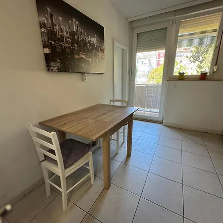 Large 3br Family In The Center And 5bd Split
