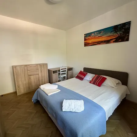 Large 3br Family In The Center And 5bd Lägenhet *